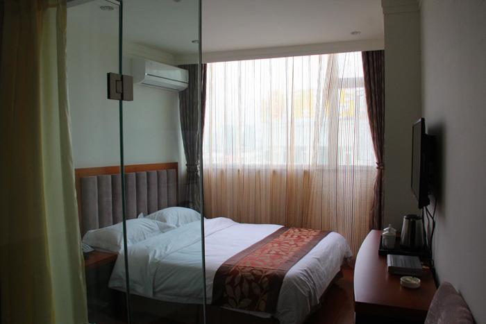 318 Express Motel Xichang Ruang foto